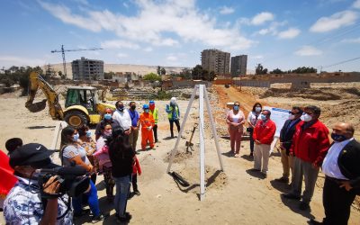 Se acabó la espera Gobierno pone primera piedra para construir puente de calle Guillermo Sánchez