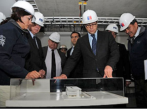Ministro Hinzpeter constató avance del Cuartel Modelo de la PDI